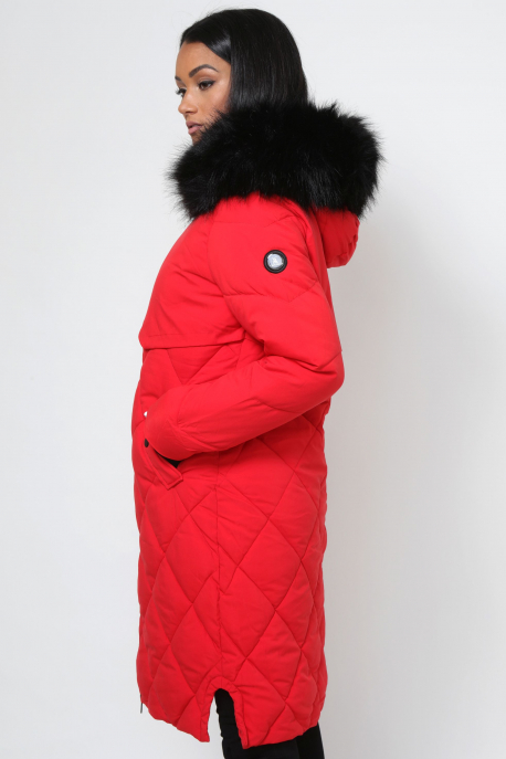 AMNESIA Rombusz steppelt szőrmés kapucnis kabát piros-1