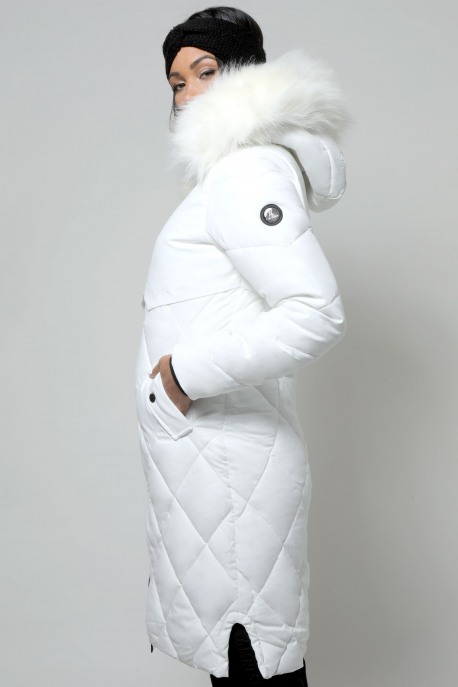 AMNESIA Rombusz steppelt szőrmés kapucnis kabát fehér-3